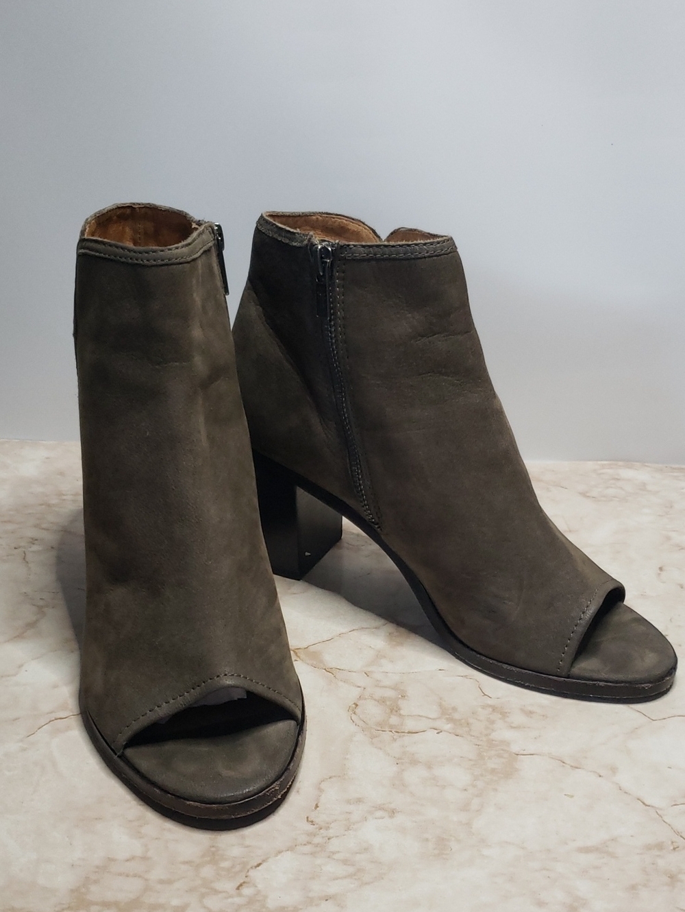 Frye Women's Open-Toe Ankle Booties in Olive Green/Brown 9.5